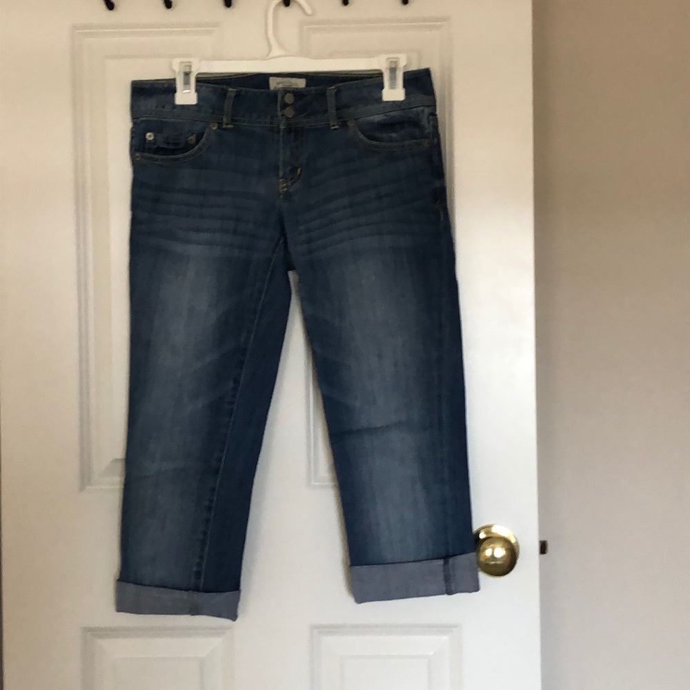 Aeropostale cuffed capris